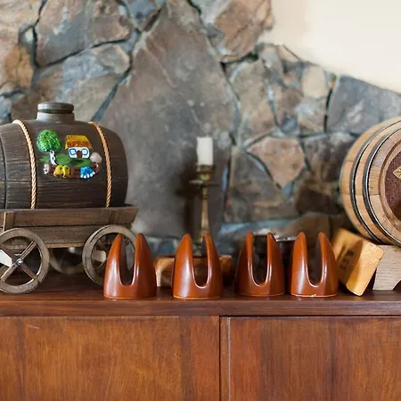 Guest house Polychka Winehouse 3*