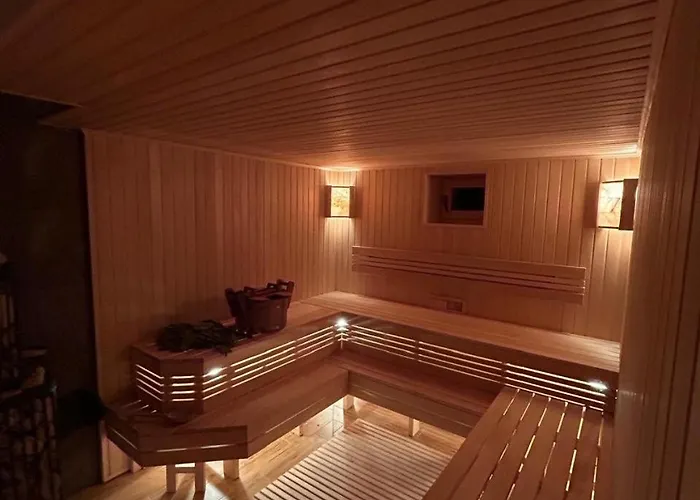Polychka Winehouse Guest house 3*