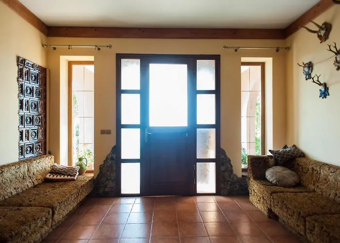 Guest house Polychka Winehouse 3*